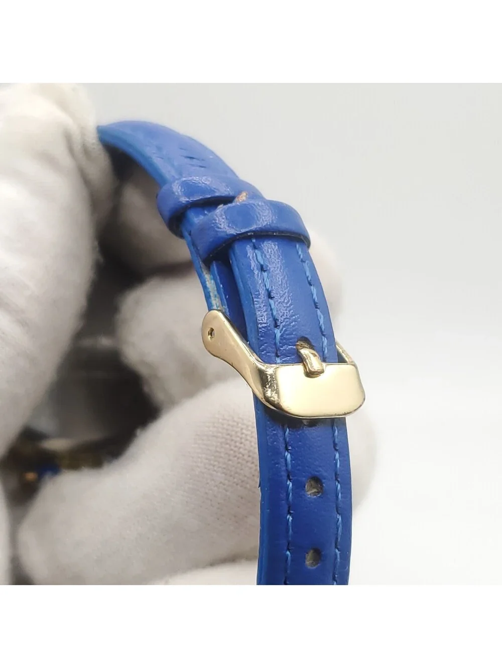 Accutime Quartz  Womens Watch 30mm Gold Tone Blue Leather Band New Battery